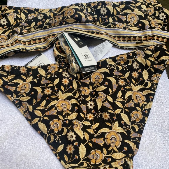 Rip Curl bikini set summer Looks Good on You 🌞👒 - Picture 1 of 12